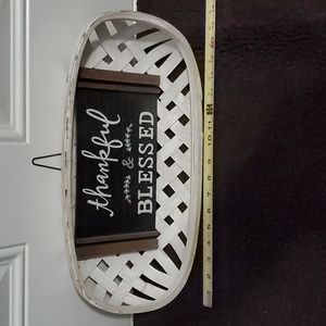 Tobacco basket decor